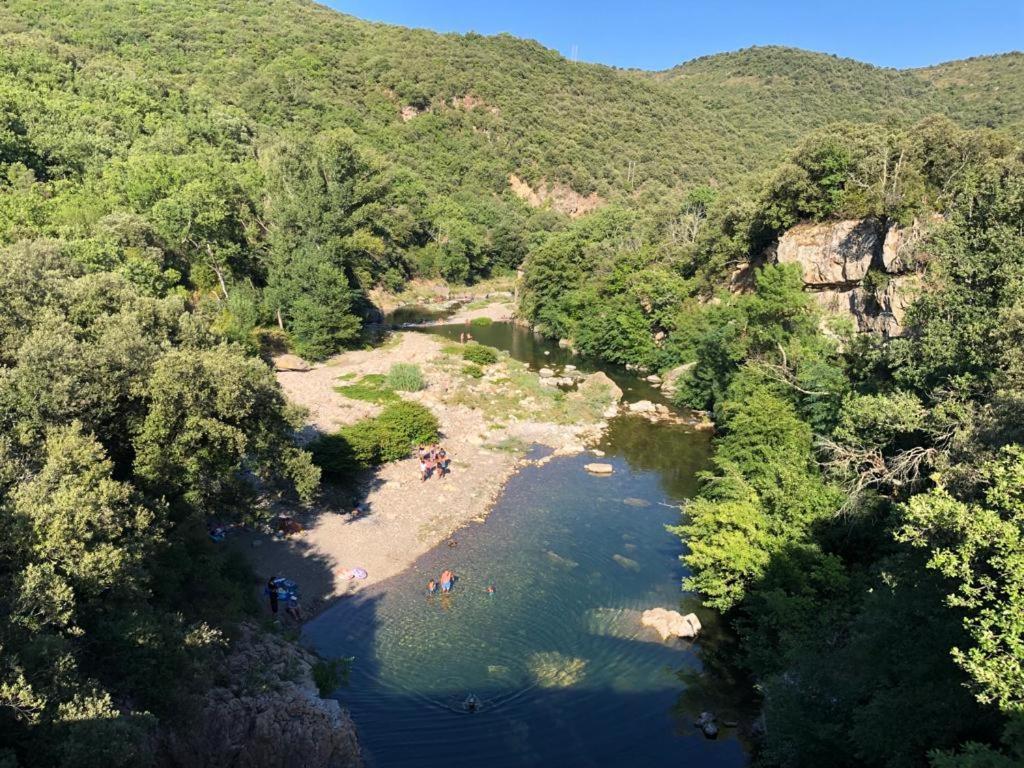 מלון Hérépian La Tour De L'Ange מראה חיצוני תמונה